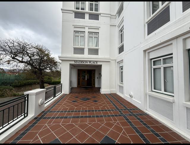 74M² OFFICE TO LET IN CONSTANTIA